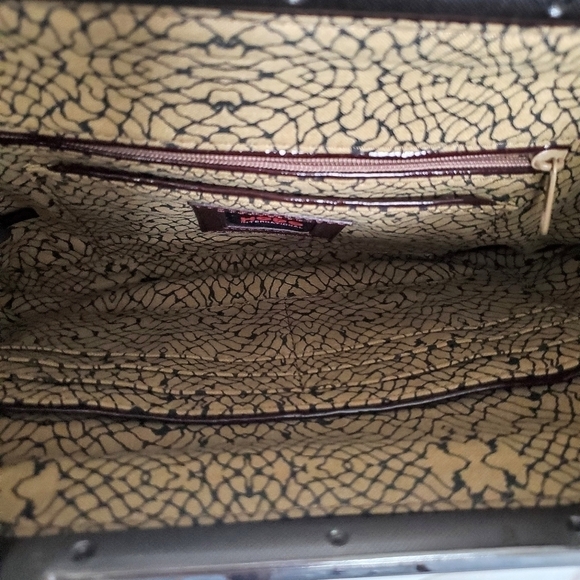 POLISHED LeatherHOBO International Brown Envelop Flap Clutch with Magnet closure - Picture 7 of 16